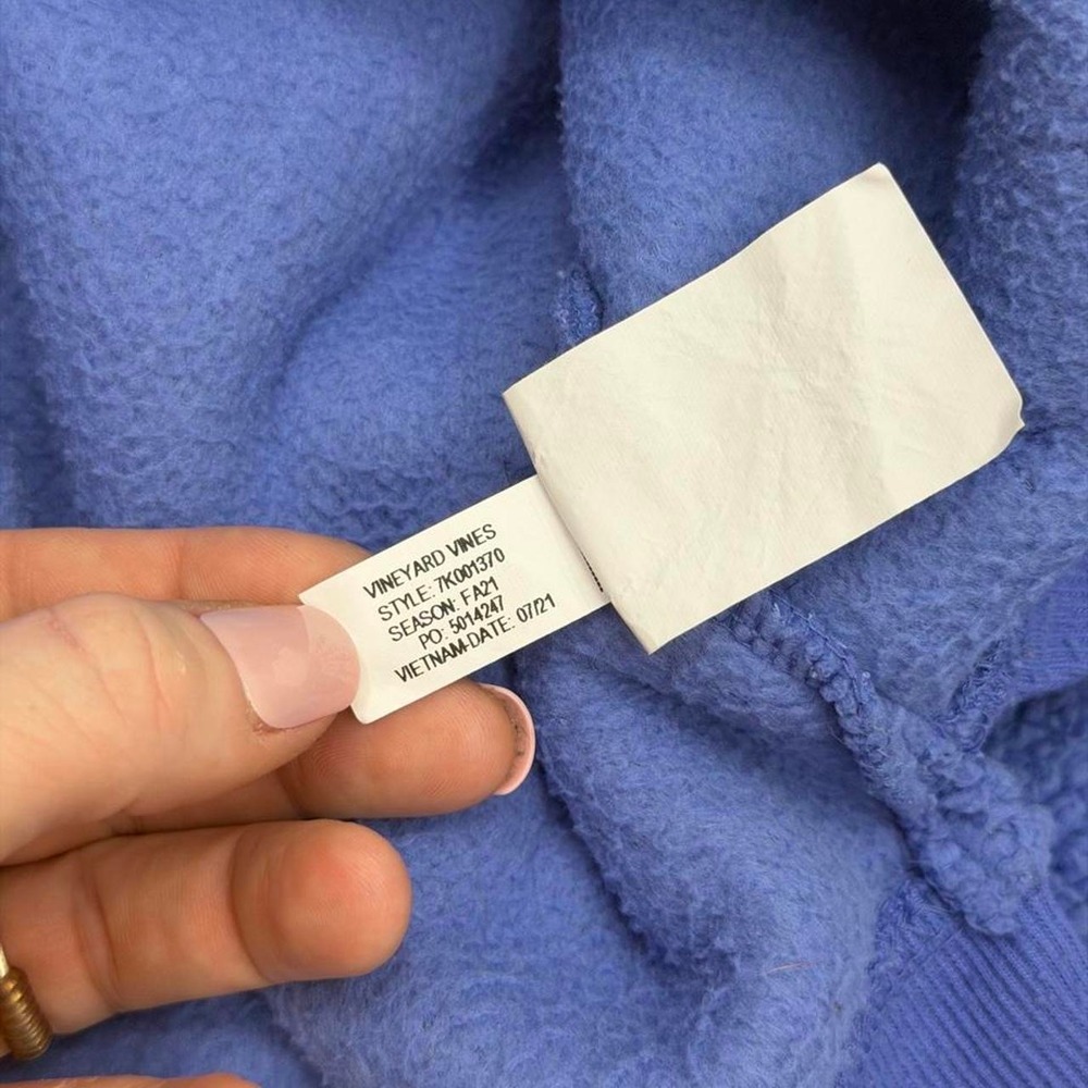Vineyard Vines Girls Small 7-8 Blue Plush Sherpa Fleece Whale Logo Sweatshirt - Picture 5 of 7